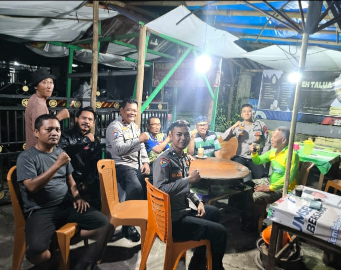 Jaga Kamtibmas, Satbinmas Polres Lubuk Linggau Bantu Poskamling